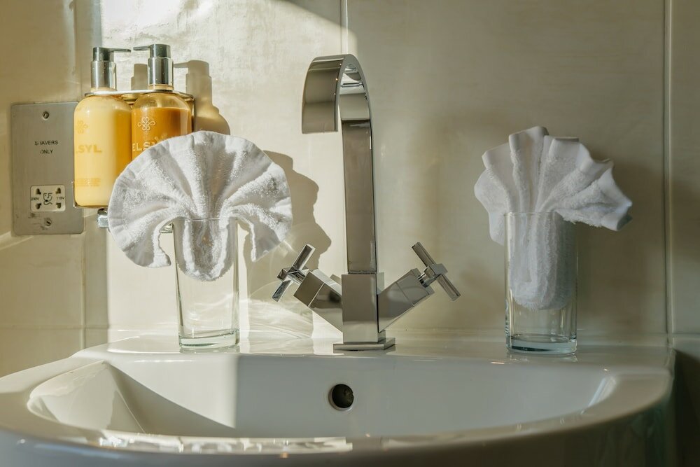 Фото Jolyon's Boutique Hotel