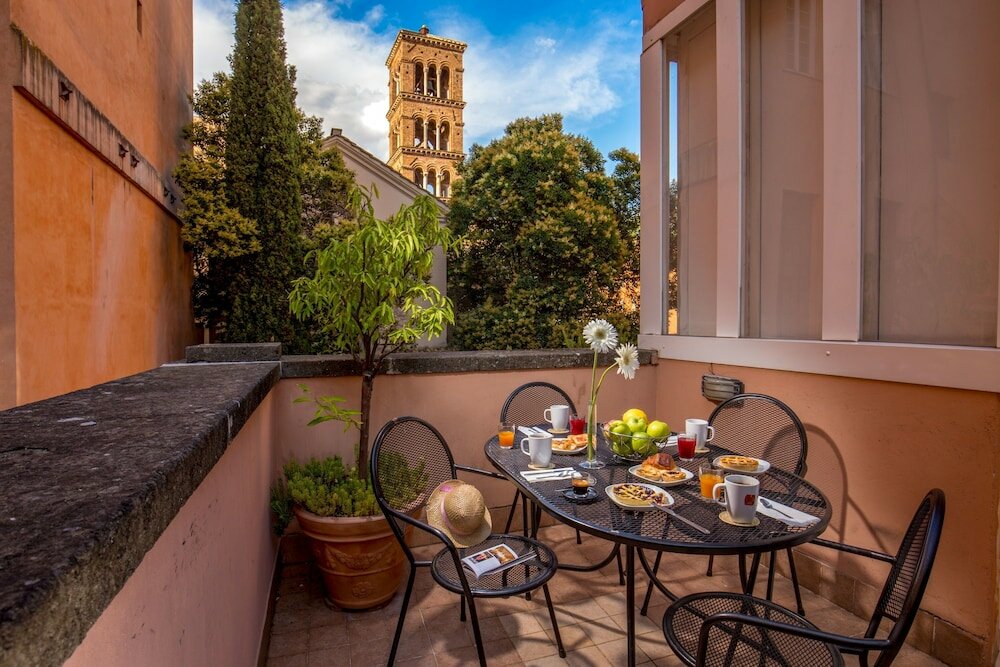 Фото Aenea Superior Inn