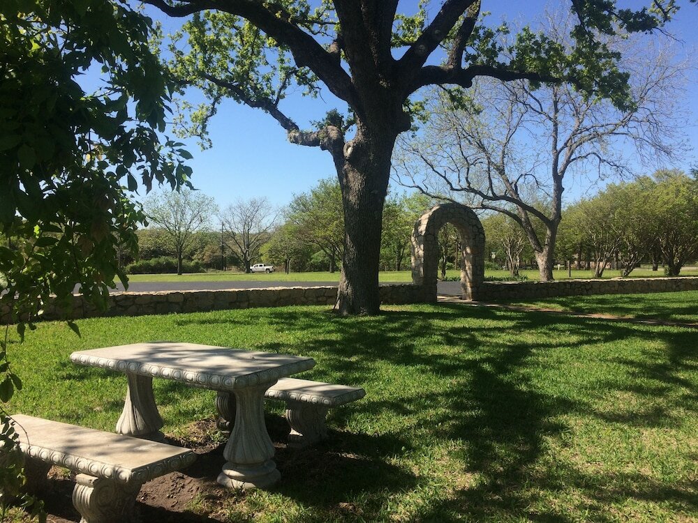 Фото The Old Liberty Schoolhouse