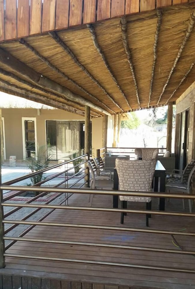 Фото Makgovango Luxury Inn