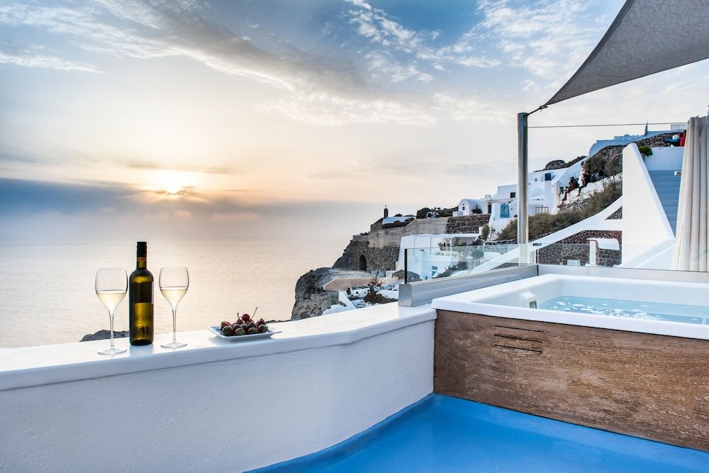 Фото Hyperion Oia Suites