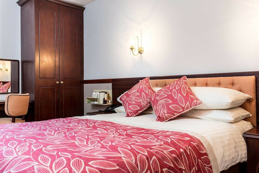 Фото Penmorvah Manor Hotel