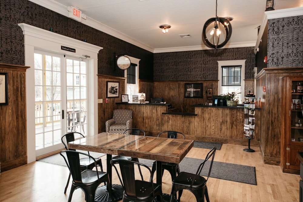 Фото The Railroad Inn