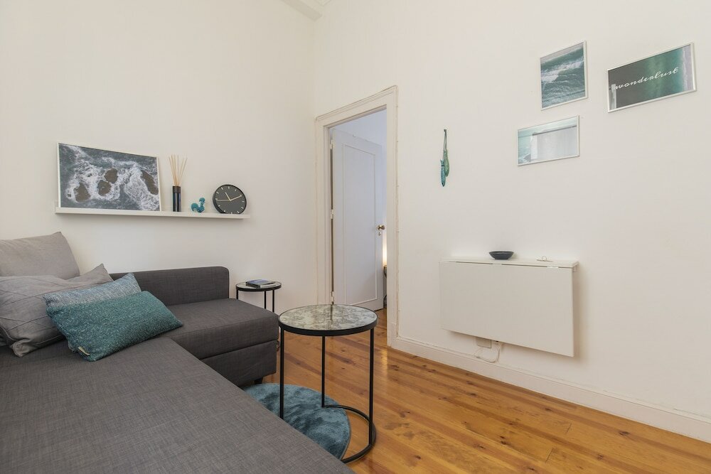Фото Sunny & Quiet Lisbon Apartment