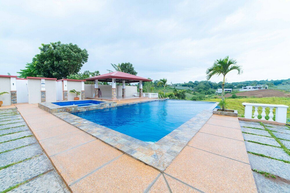 Фото RedDoorz @ City Market Tagaytay