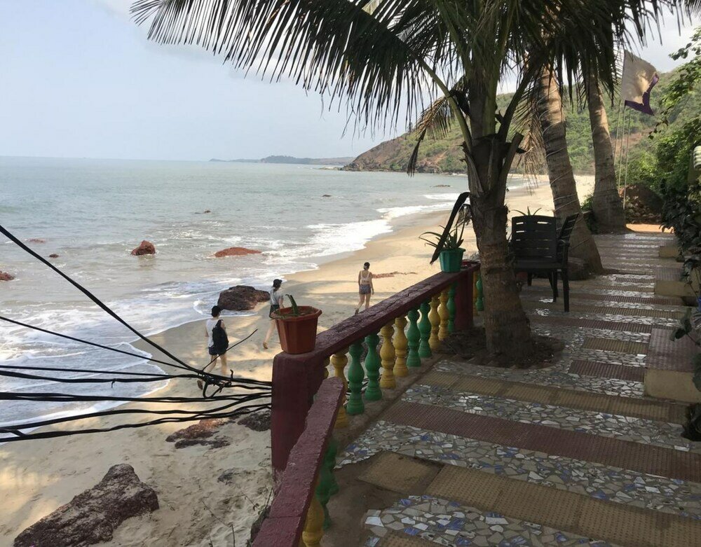 Фото отеля 2