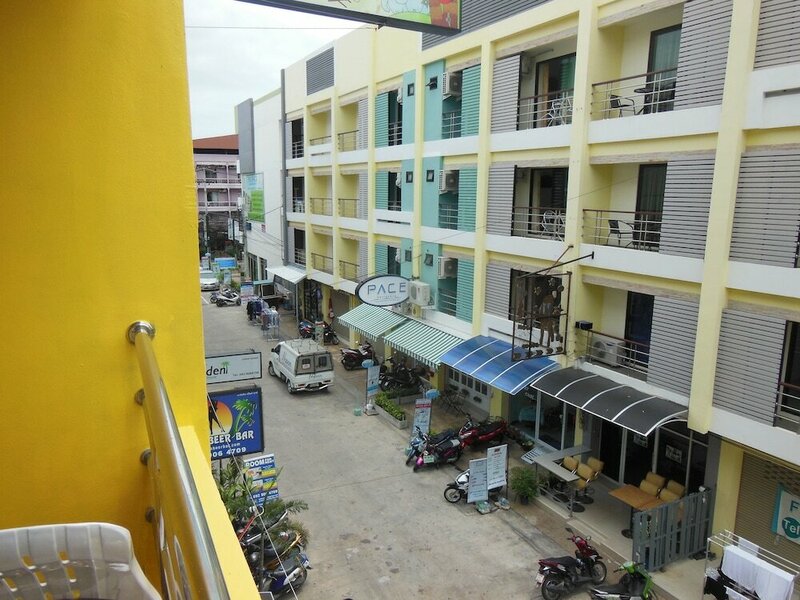 Гостиница Boomerang Guesthouse в Паттайе