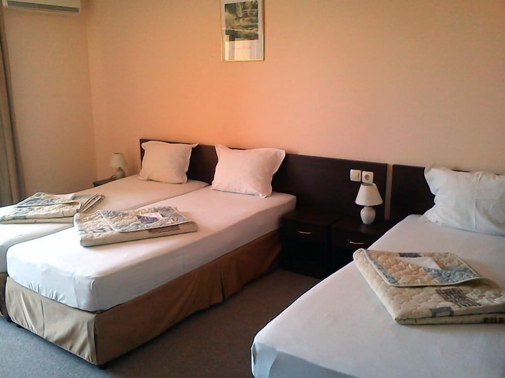 Фото Family Hotel Kandrovi