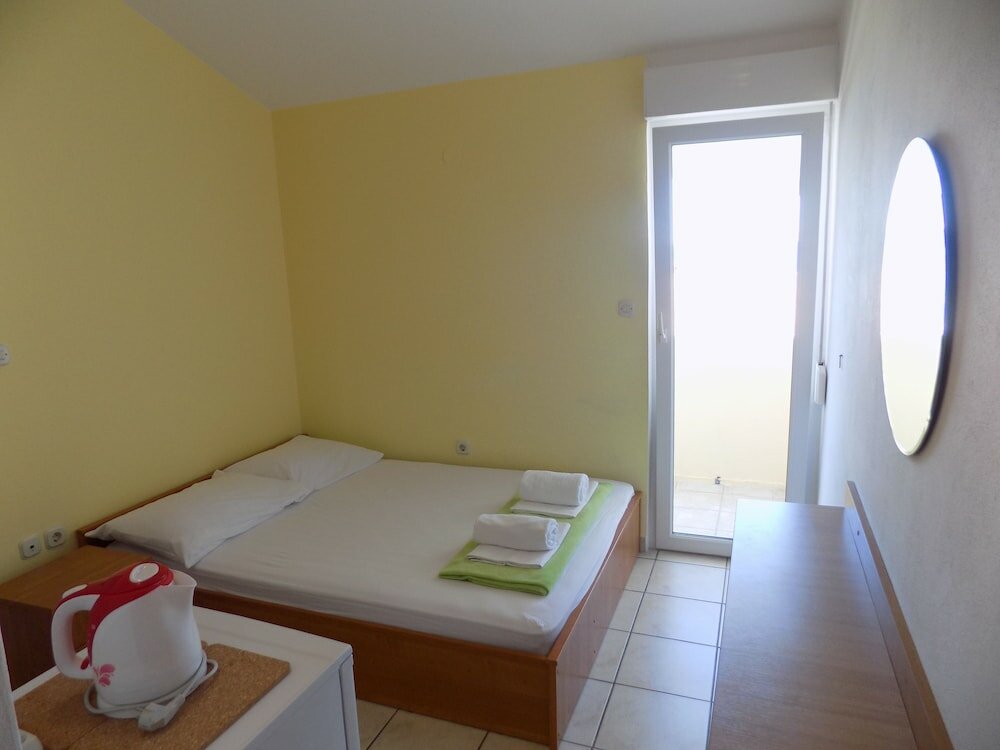 Фото Rooms and apartments Galeb