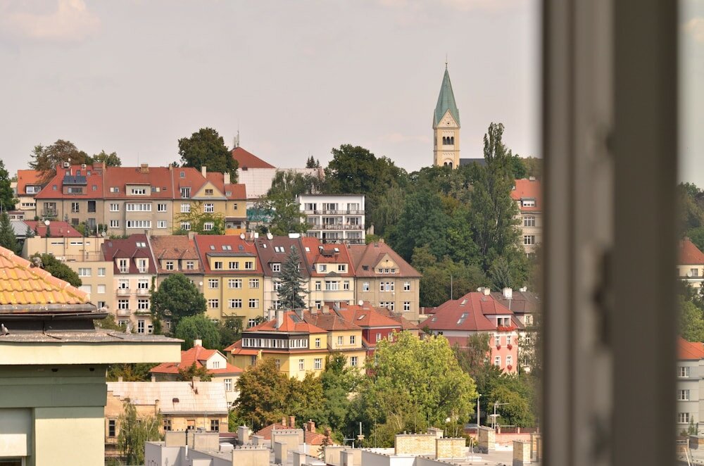 Фото Downtown Suites Belohorska