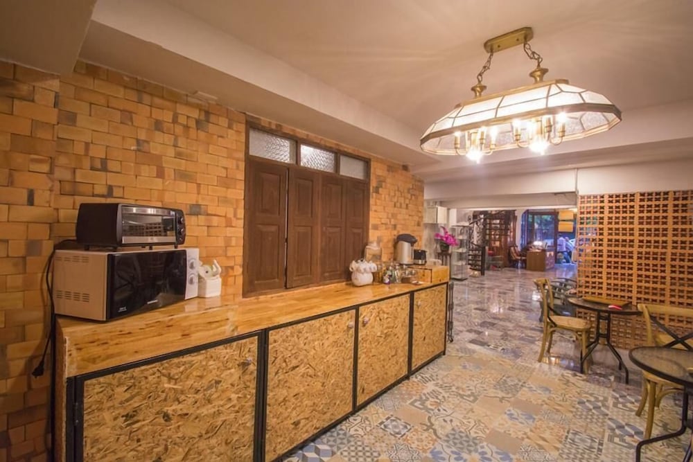 Фото Sridonchai Heritage Night Bazaar Chiang Mai