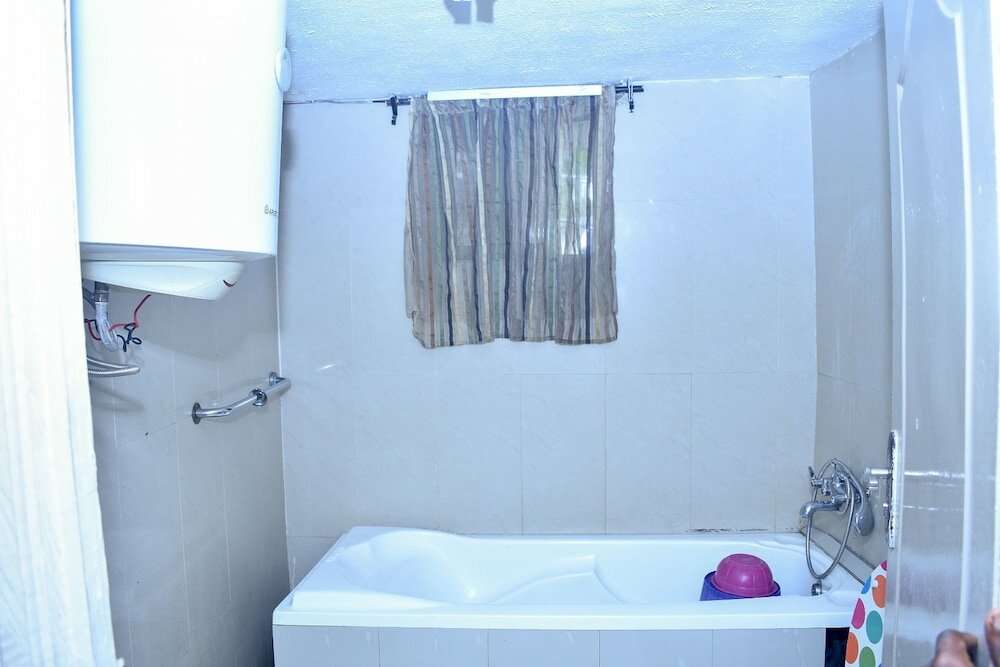 Фото Ashosh Hotel