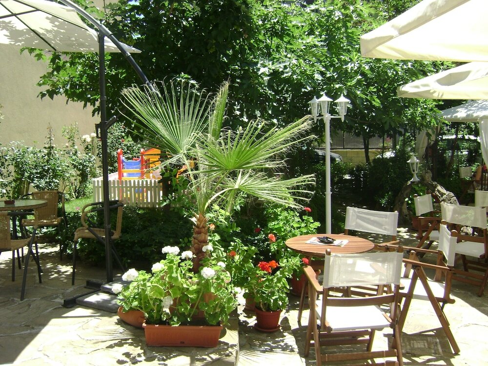 Фото Family Hotel Kandrovi