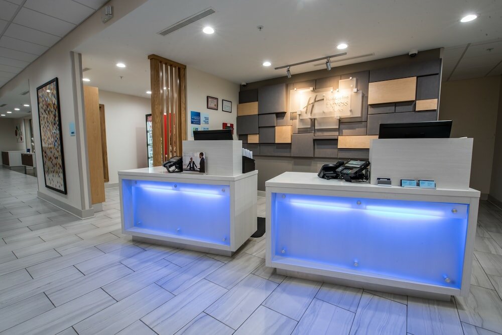 Фото Holiday Inn Express & Suites Lake Charles South Casino Area, an Ihg Hotel