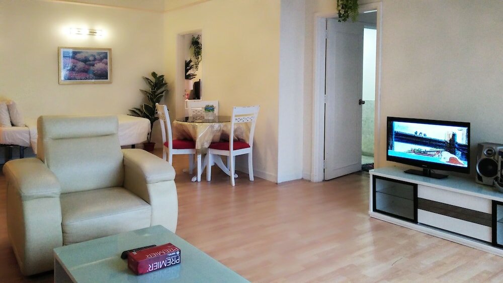 Фото Eastern Suites at Times Square Kl