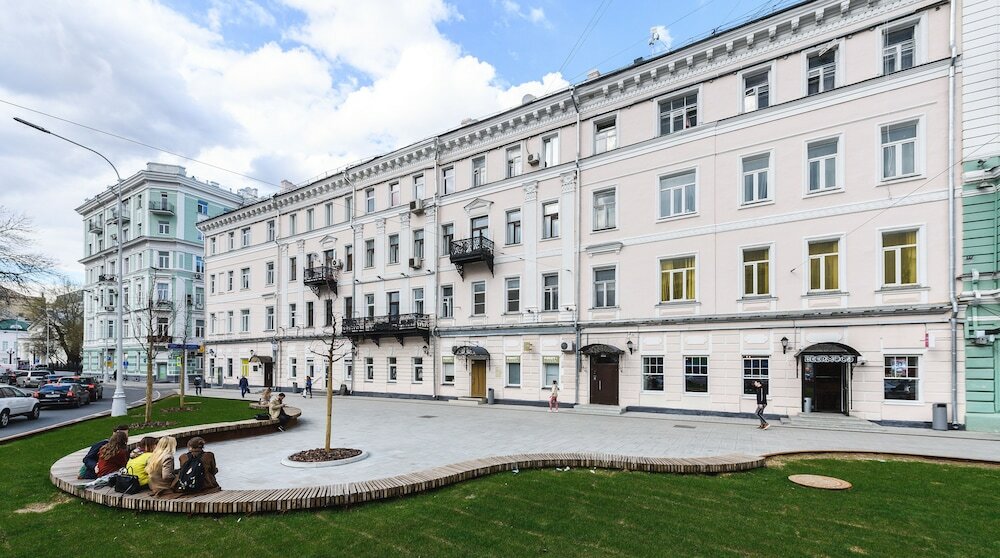 Фото отеля 2