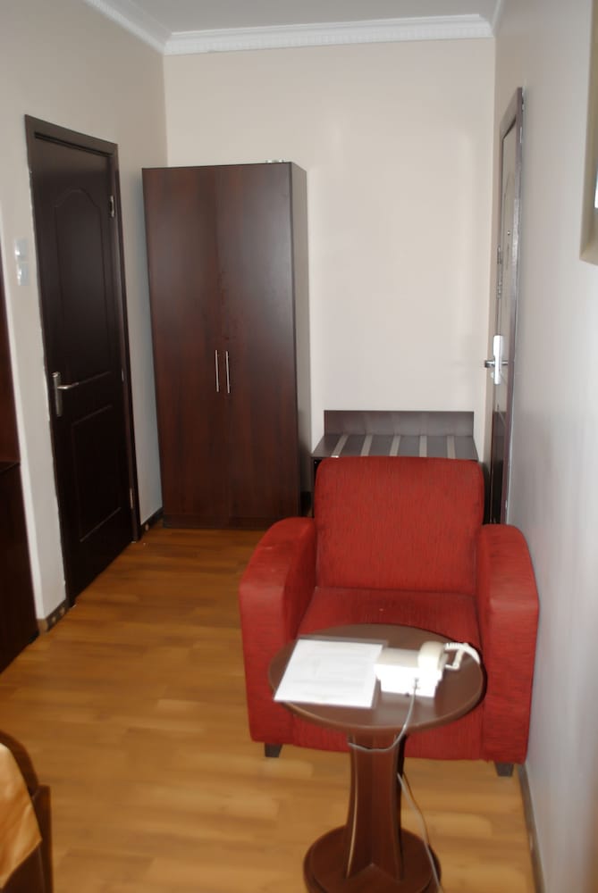 Фото Grand Inn & Suites