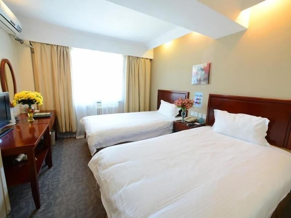Фото GreenTree Inn TaiZhou XingHua WuLi Road WuLi Bridge Express Hotel