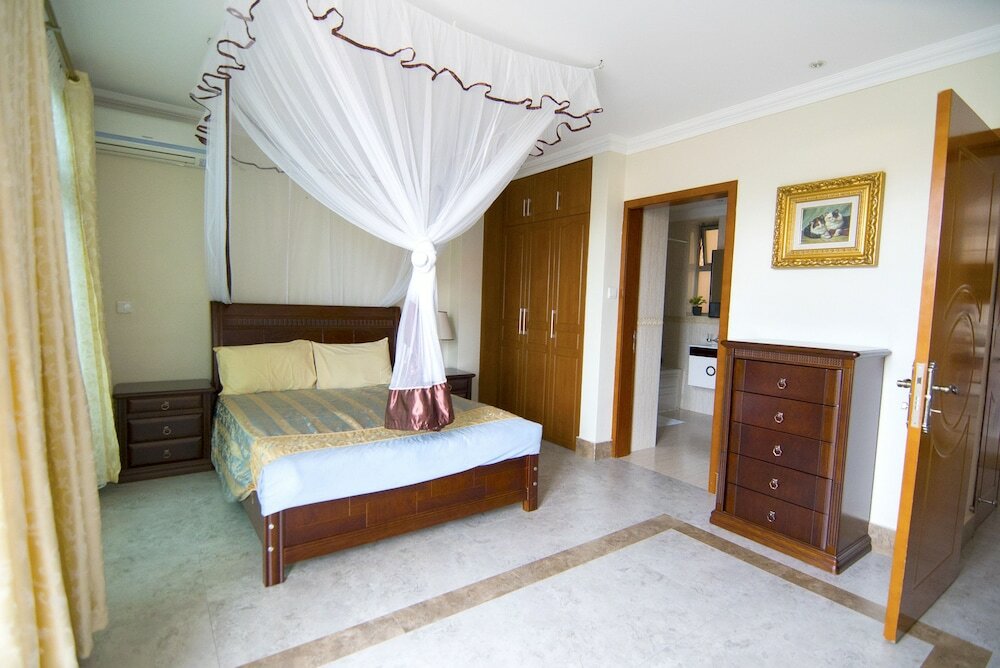 Фото Naguru Viewpointe Apartments