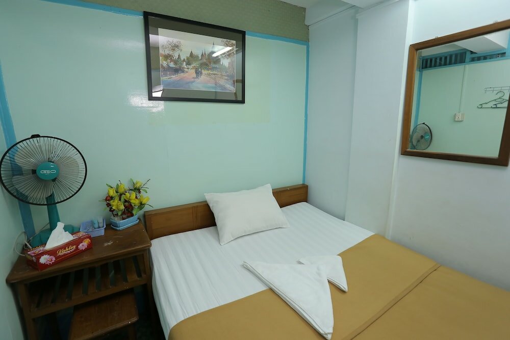 Фото Chan Myae Thar Guest House Yangon