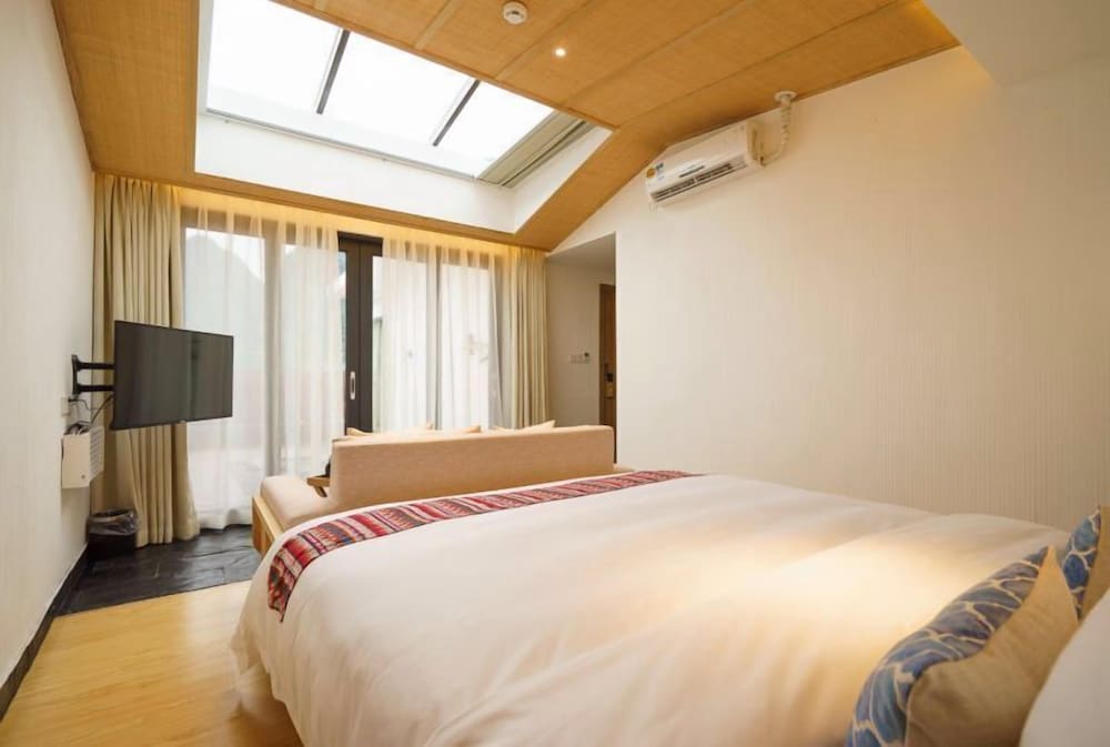 Фото Sea Lily Yangshuo Riverside Resort