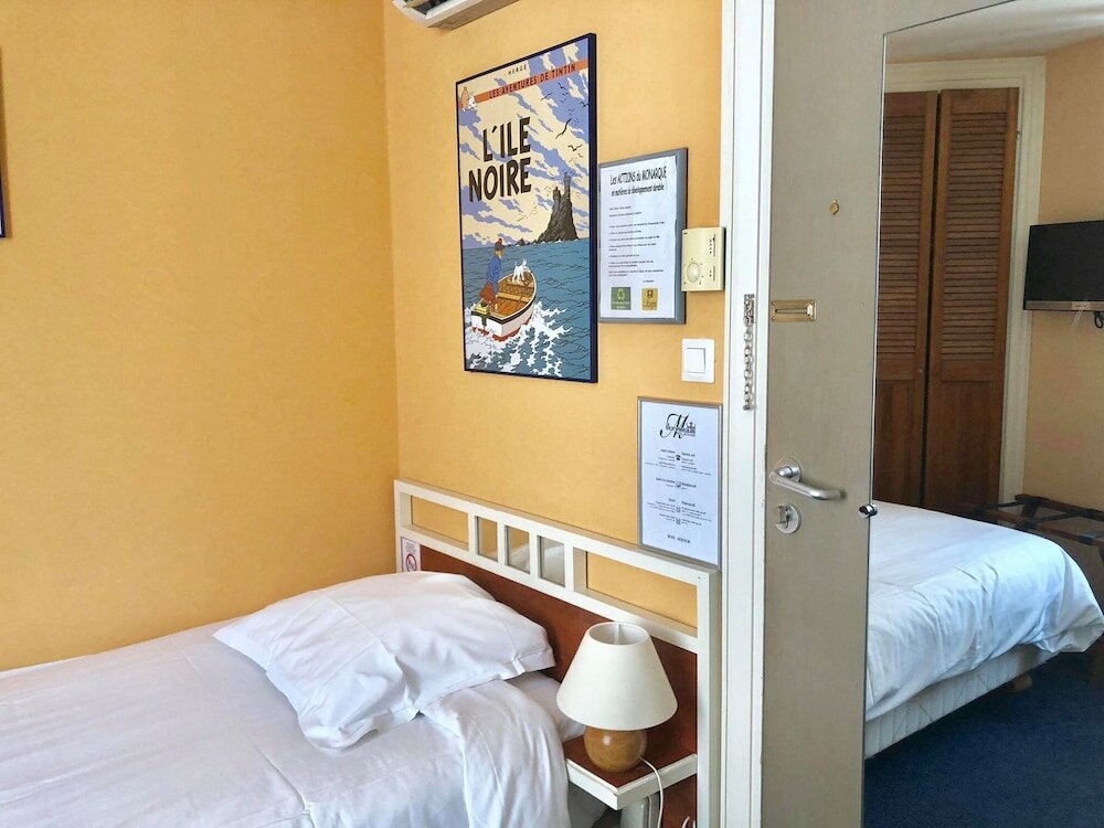 Фото Hôtel-Restaurant Le Monarque