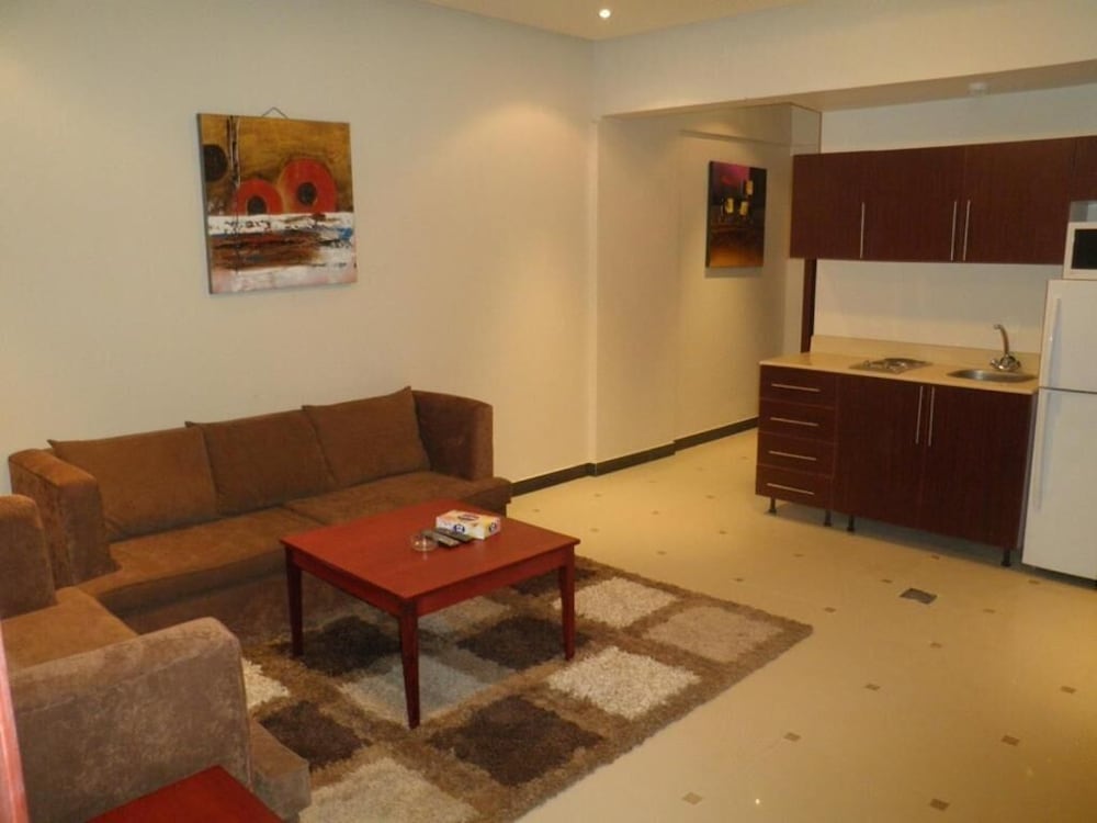 Фото AlMuhaidb Nadwaa Aparthotel