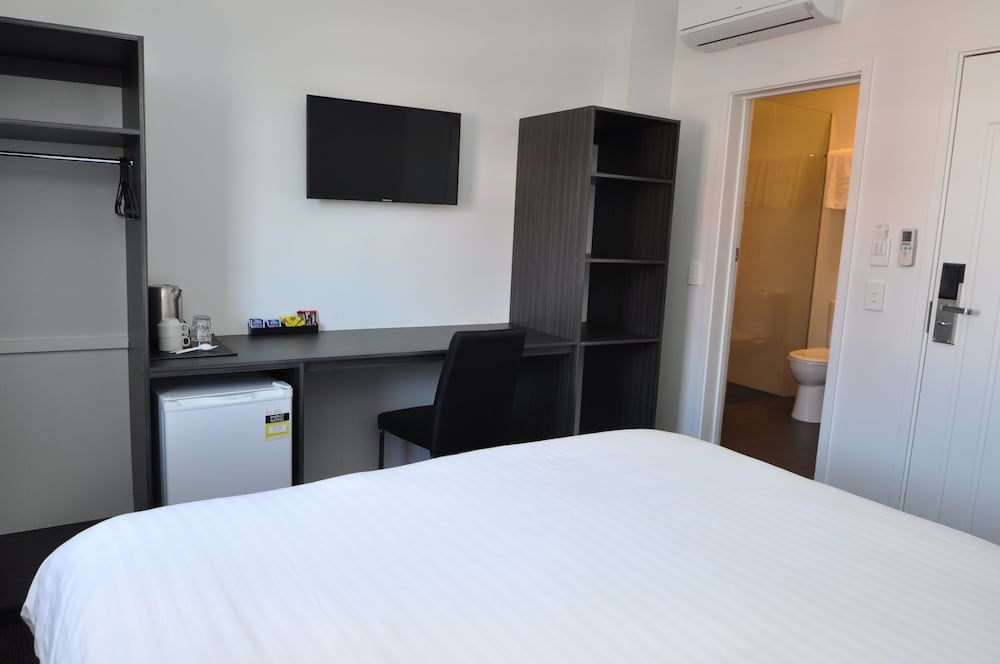 Фото Queens Head Hotel