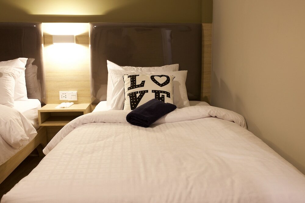 Фото Bed Box Khaosarn Hostel