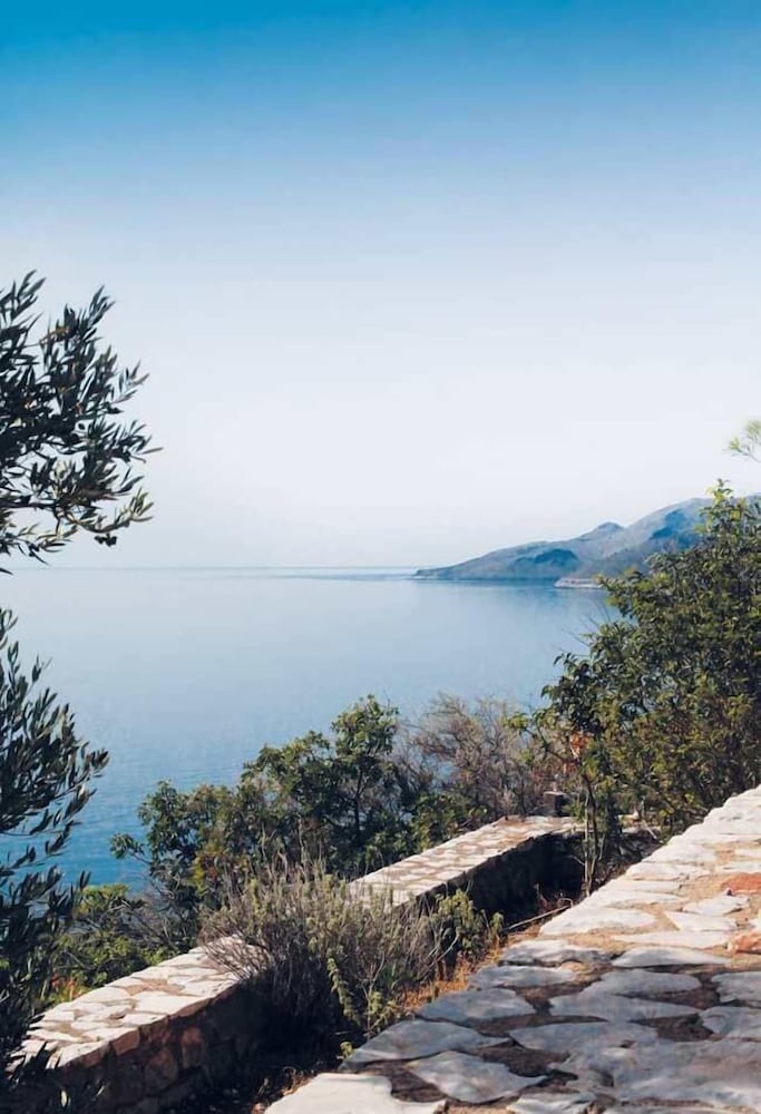 Фото Aegila Boutique Hotel