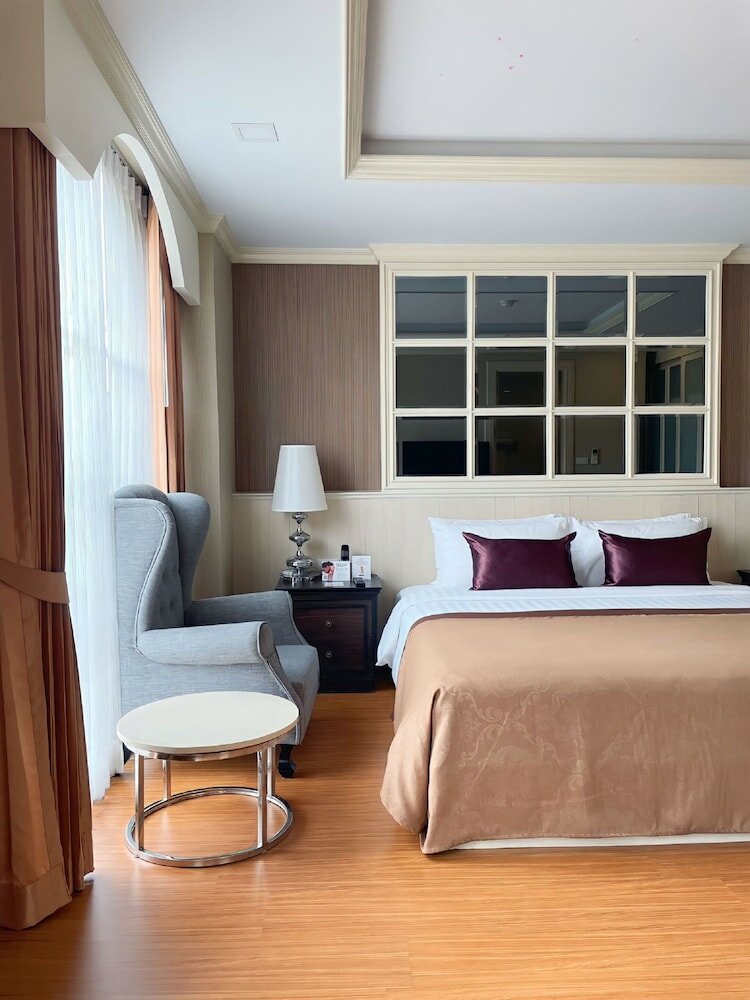 Фото Aspira Hana Executive Apartment Thonglor