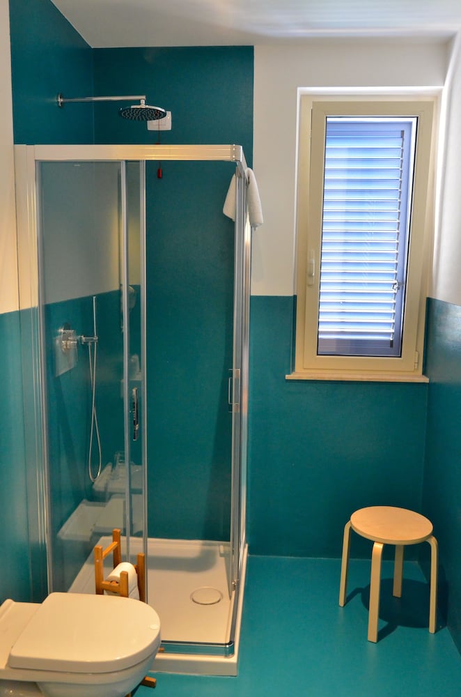 Фото Petit Hotel