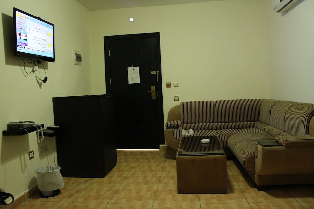 Фото Jawabreh Hotel & Suites