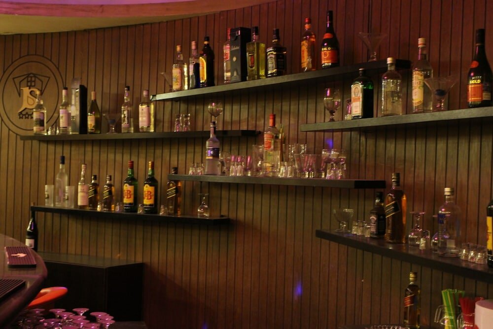 Фото Jawabreh Hotel & Suites