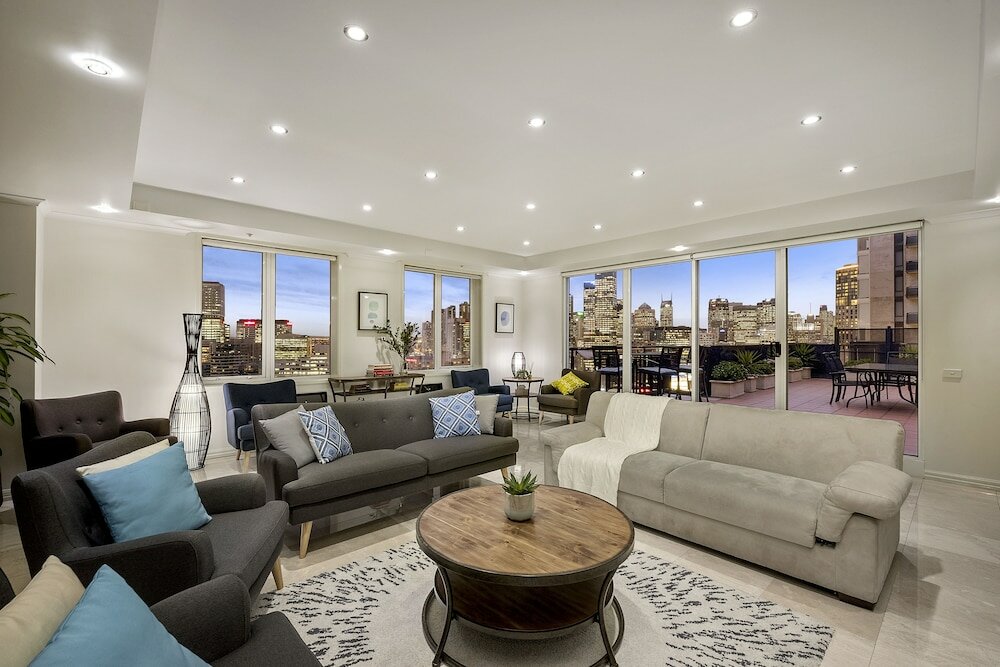 Фото 3 Bedroom Inner City Penthouse