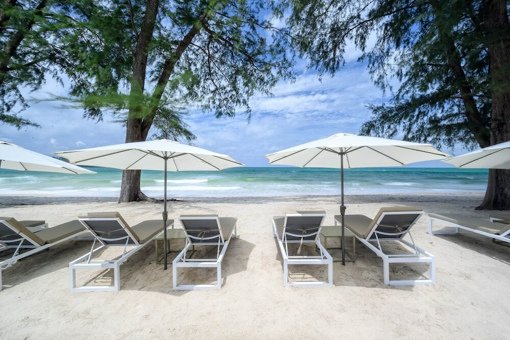 Фото Amora Beach Resort Phuket