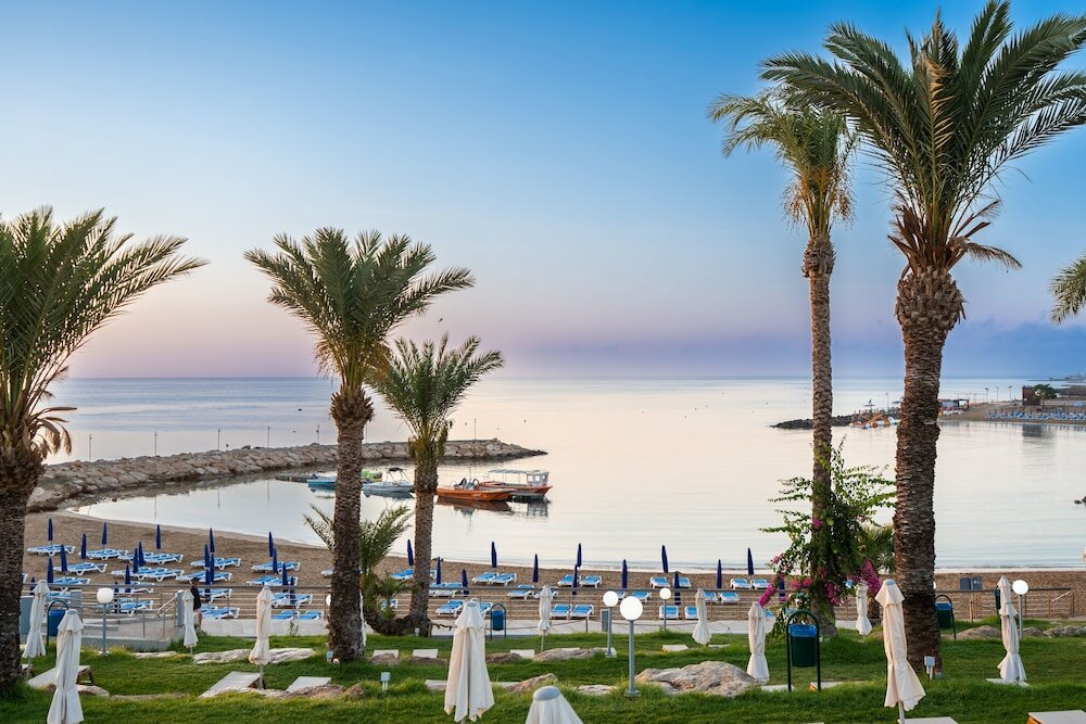 Фото Golden Coast Beach