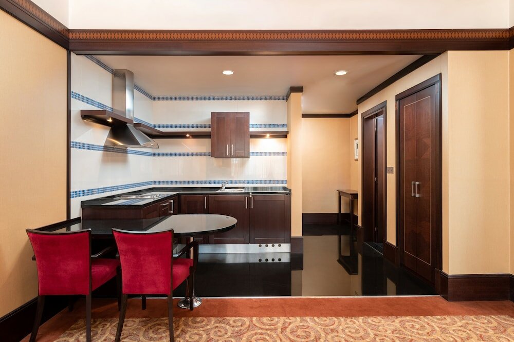 Фото Holiday Inn Kuwait Salmiya