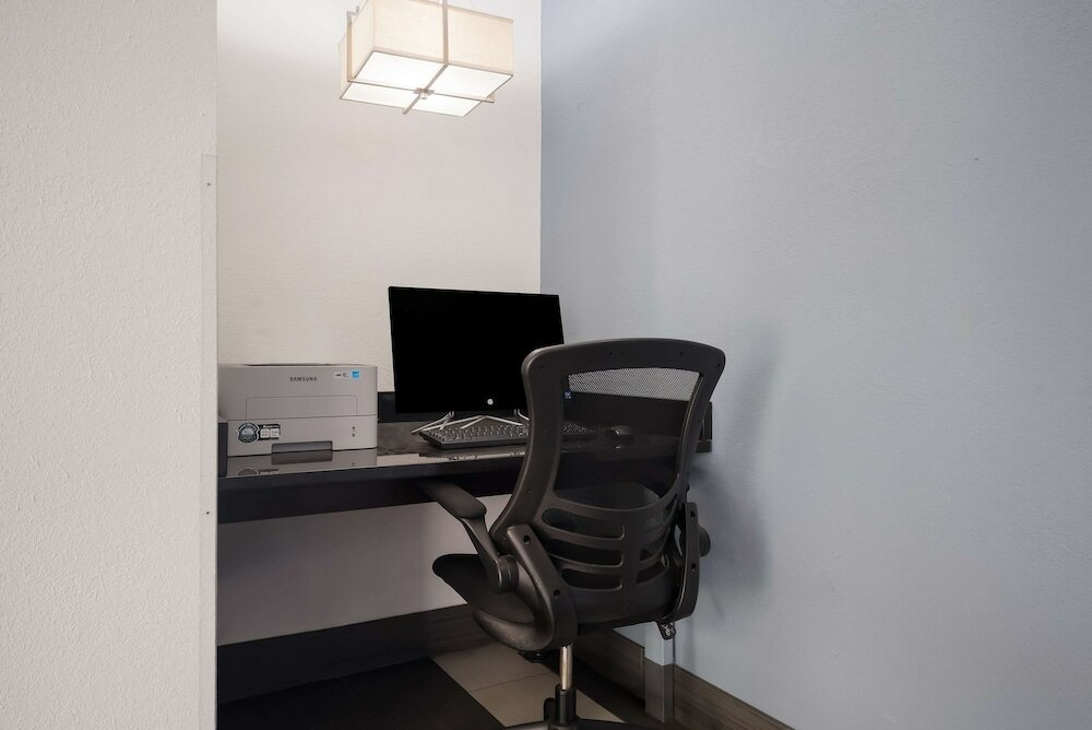 Фото Best Western Executive Inn