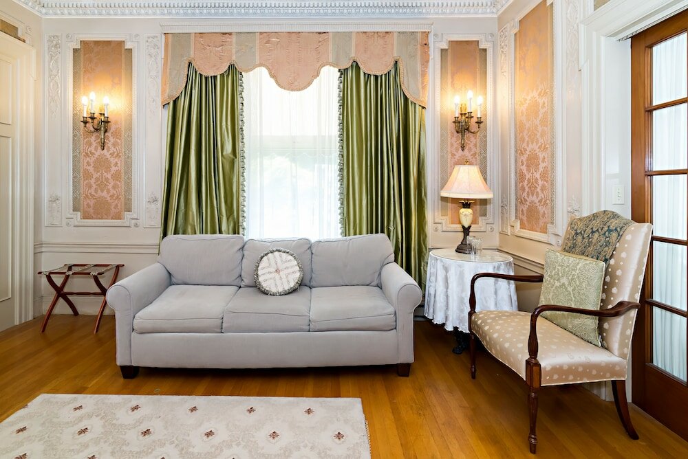 Фото The Silver Fountain Inn