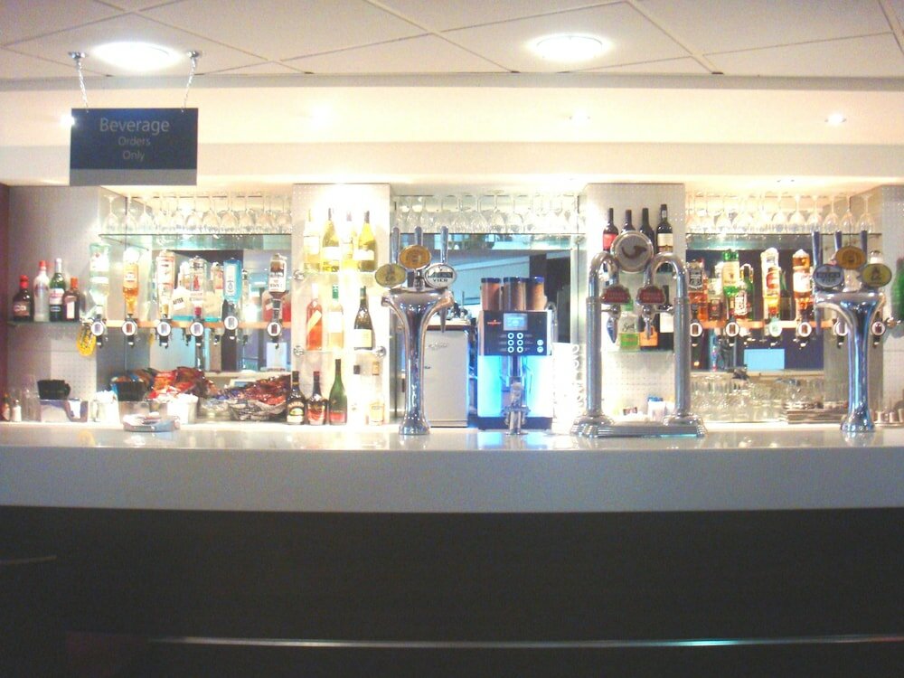 Фото Holiday Inn Express London Stansted Airport, an Ihg Hotel