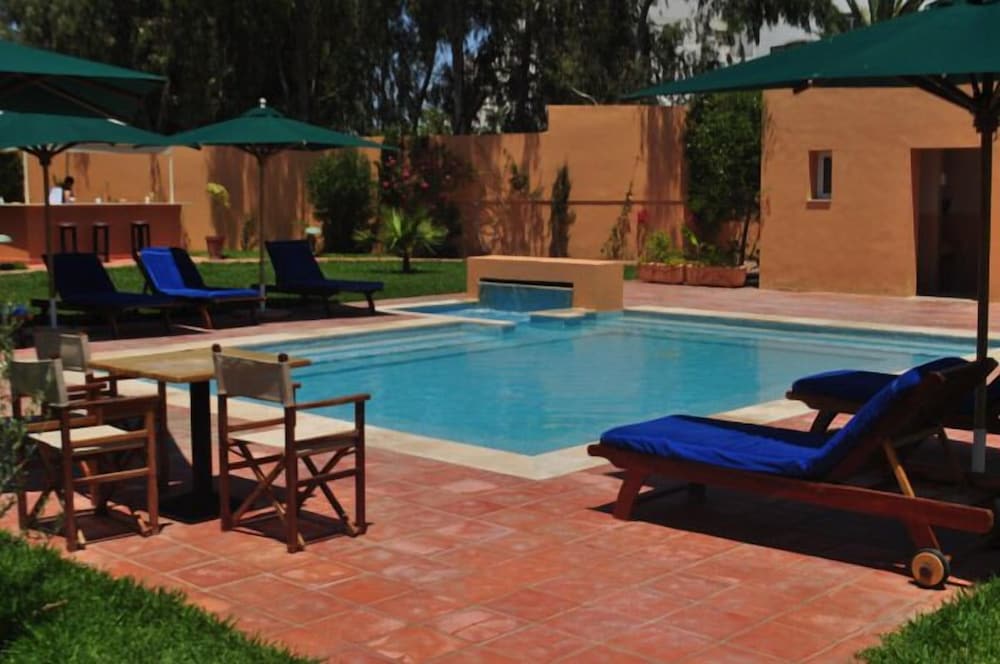 Фото Alhambra Thalasso Hotel