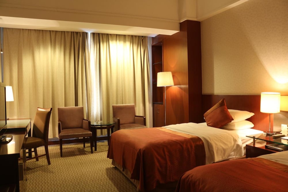 Фото Jinling Jingyuan Plaza