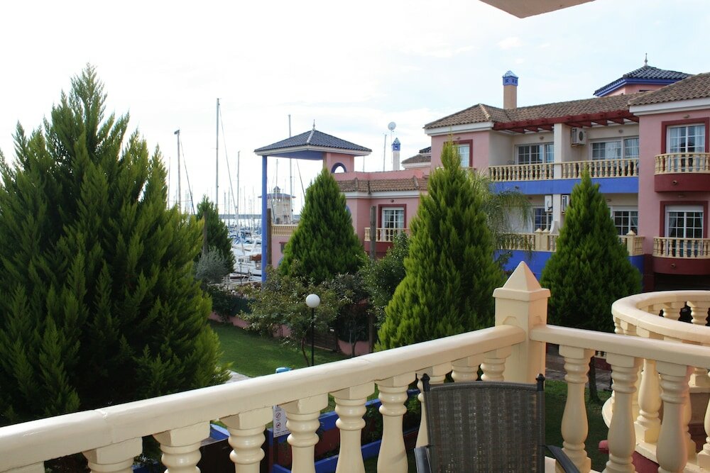 Фото Apartamentos Marina Internacional