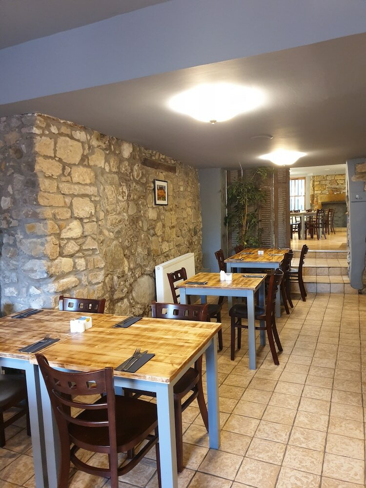 Фото The Covenanter Hotel