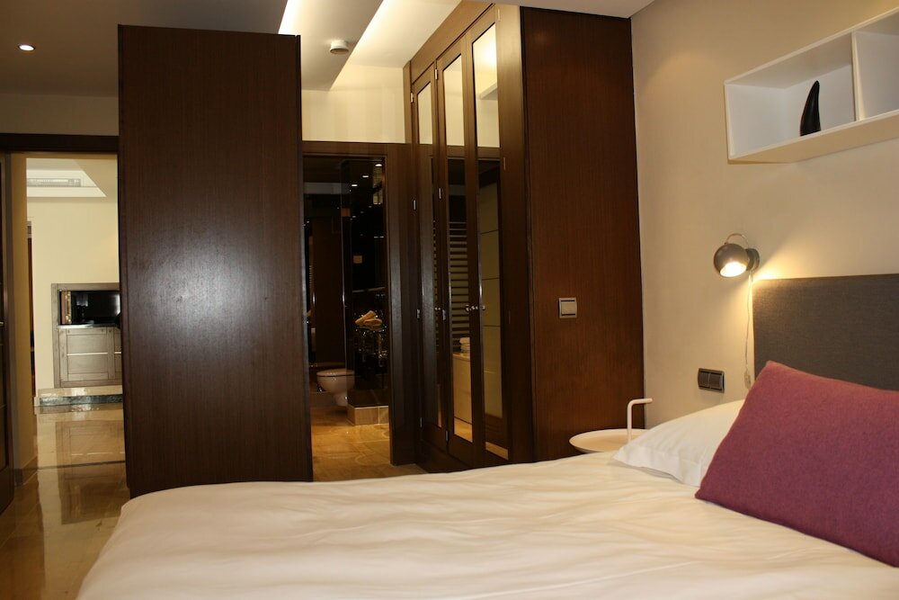 Фото 3 Bedroom Apartment With Private Pool