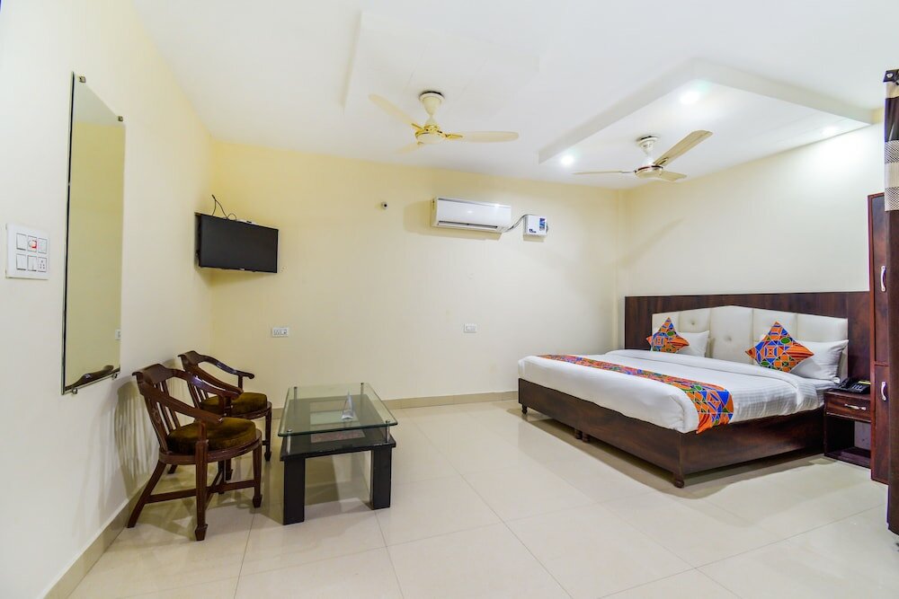 Фото FabHotel Js Regency