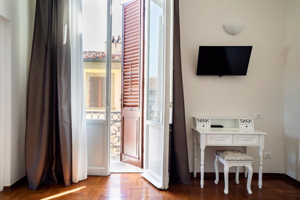 Фото Live Florence Guesthouse