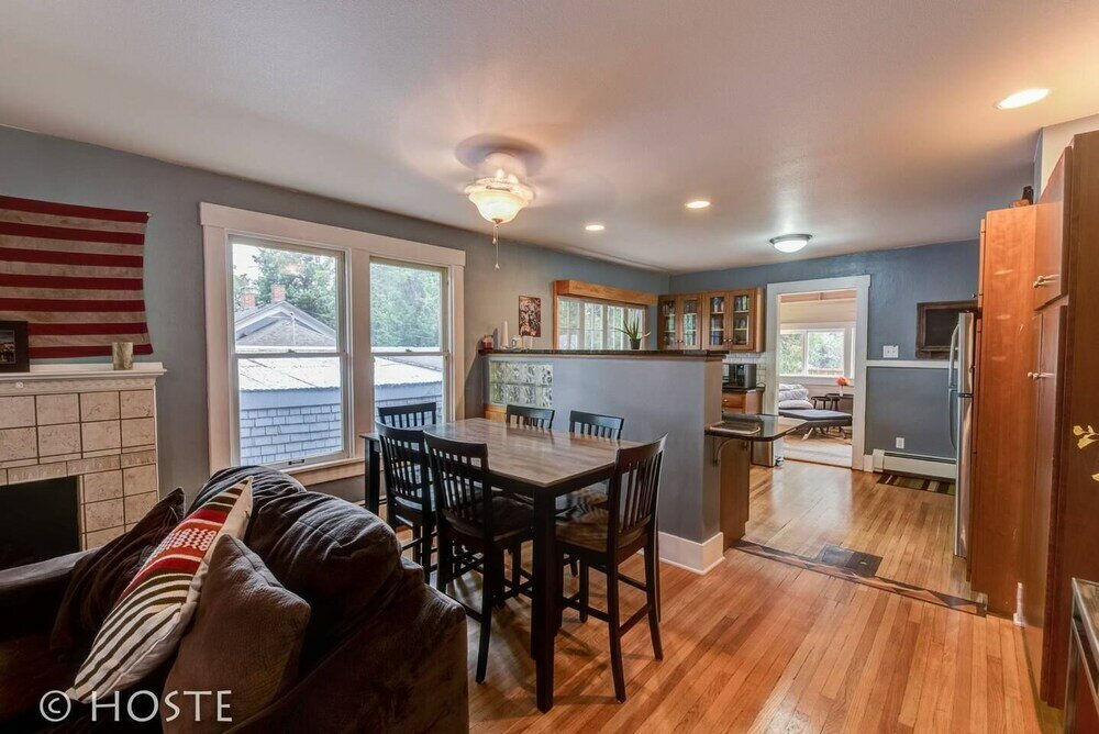 Фото 3br Classic Home Quiet Neighborhooddog Friendly