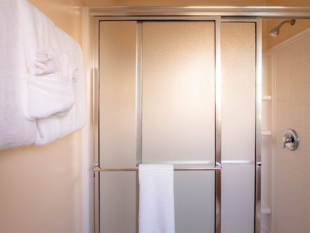 Фото Private Screened Splash Pool Overlooking Tranquil Lake Right Beside Disney World by Florida Dream Homes